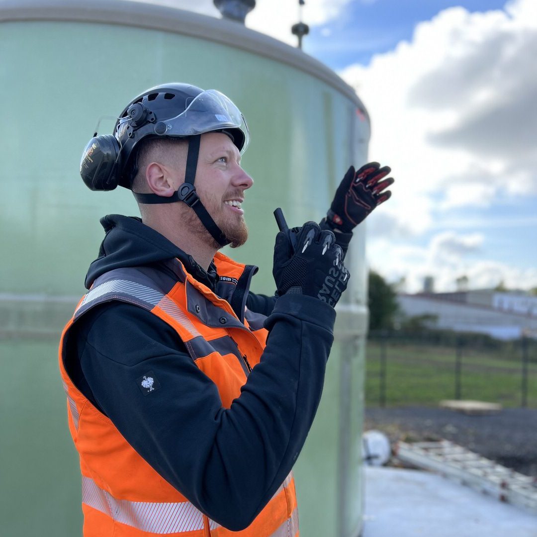 Omega Mounting Tobias Schott