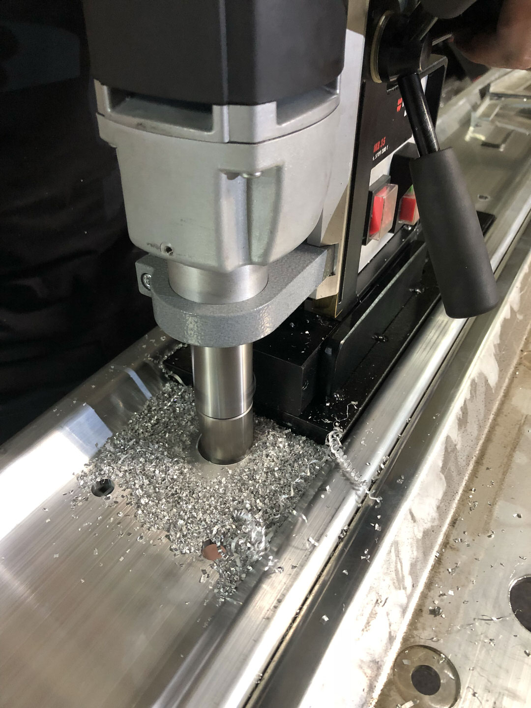 Wartung Elektrohängebahnen Omega Mounting