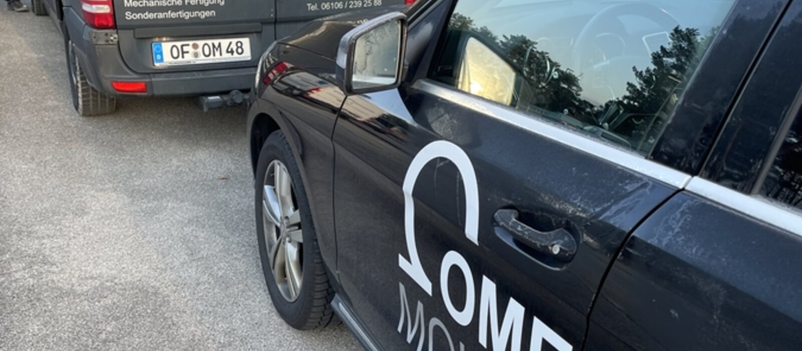 Omega Mounting Montagefahrzeuge vor dem Einsatz beim Prüfstand-Umbau